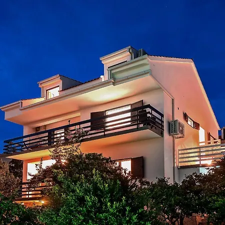 Apartment Coastal Charm Duplex