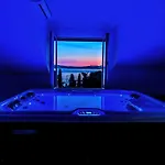 Apartment Jacuzzi *